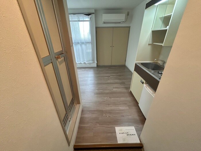 物件内観写真8　(廊下)