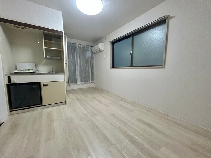 物件内観写真9　(居室)