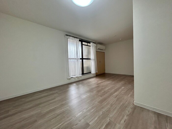 物件内観写真11　(居室)