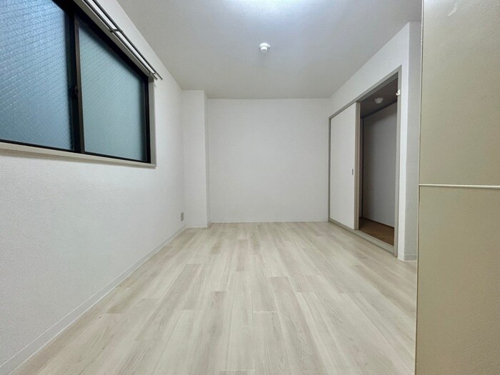 物件内観写真12　(居室)