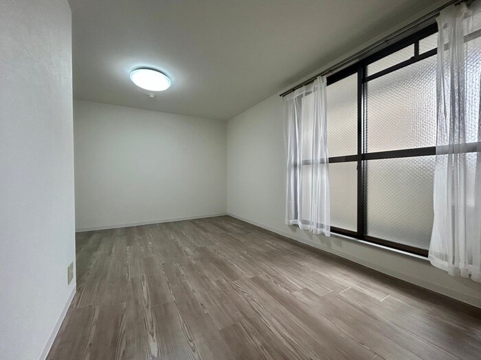 物件内観写真12　(居室)