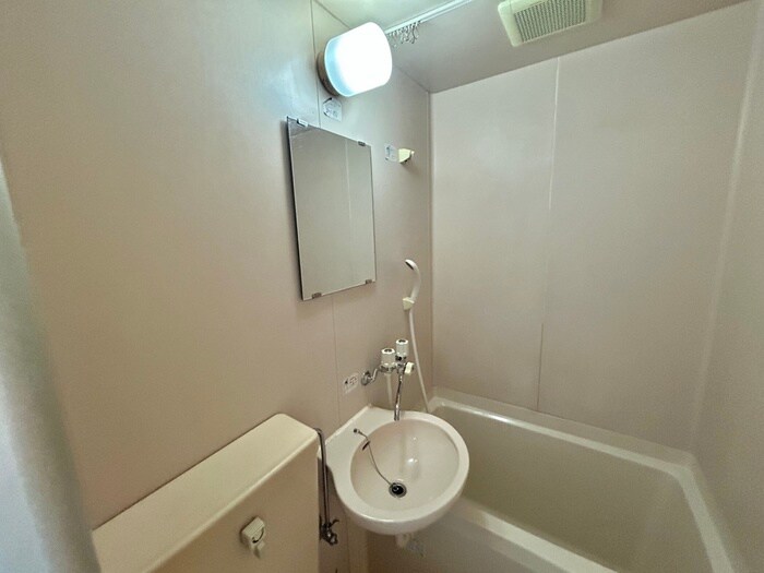 物件内観写真16　(洗面)