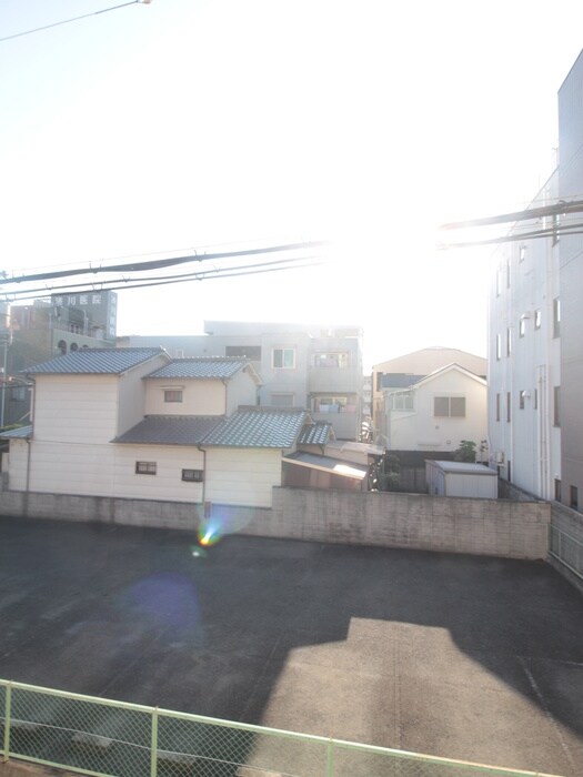 物件内観写真22　(室内からの展望)