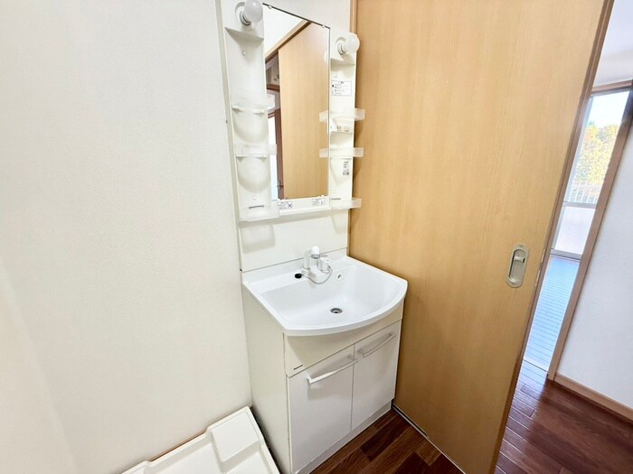 物件内観写真9　(洗面)