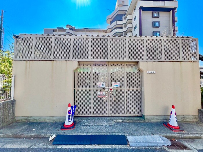 物件外観写真4　(建物設備)