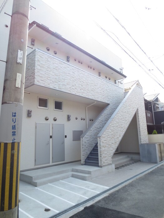 物件外観写真2　(駐輪場)