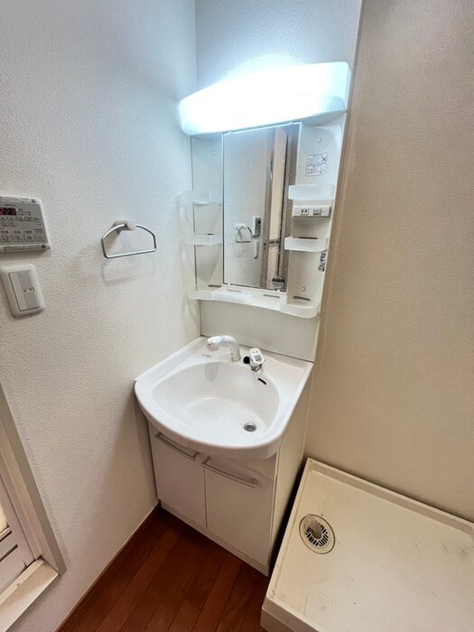 物件内観写真9　(洗面)