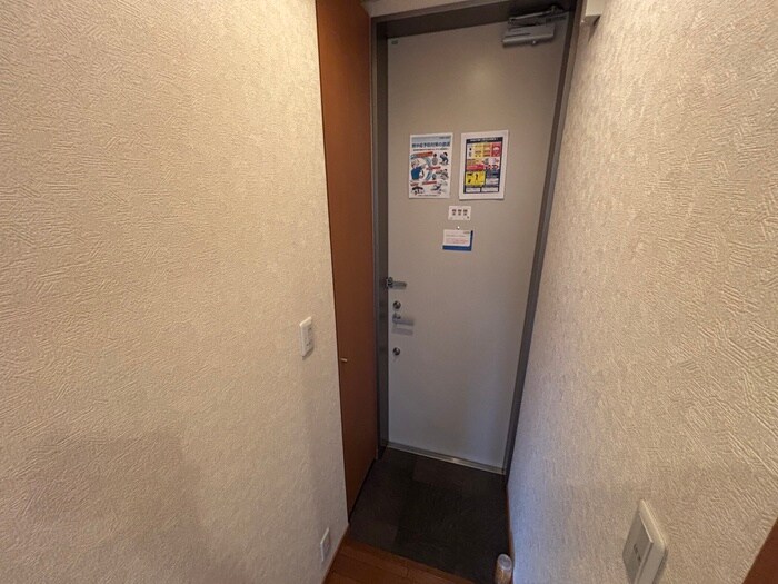 物件内観写真15　(玄関)