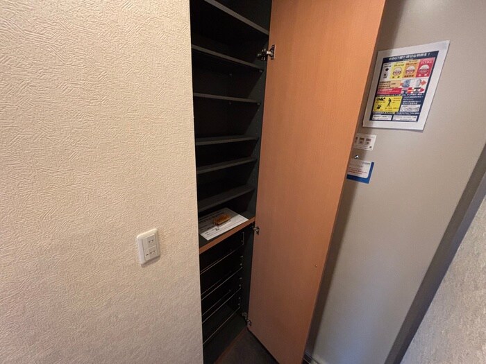 物件内観写真16　(靴箱)
