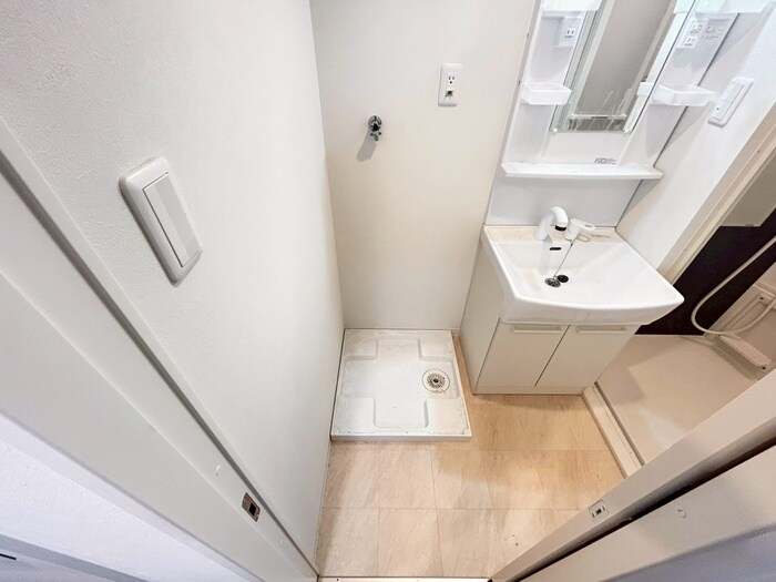 物件内観写真18　(洗濯機置場)