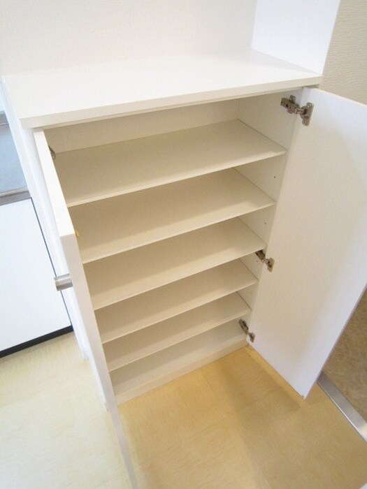 物件内観写真12　(靴箱)