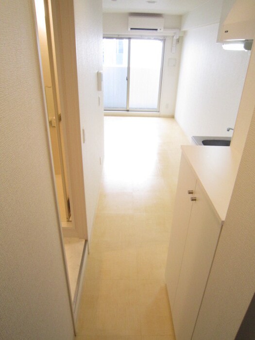 物件内観写真13　(廊下)