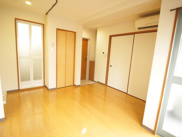 物件内観写真4　(居室)