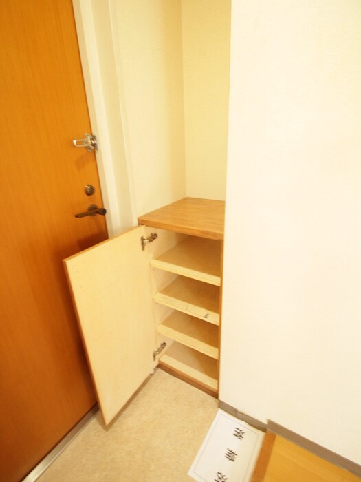 物件内観写真11　(靴箱)