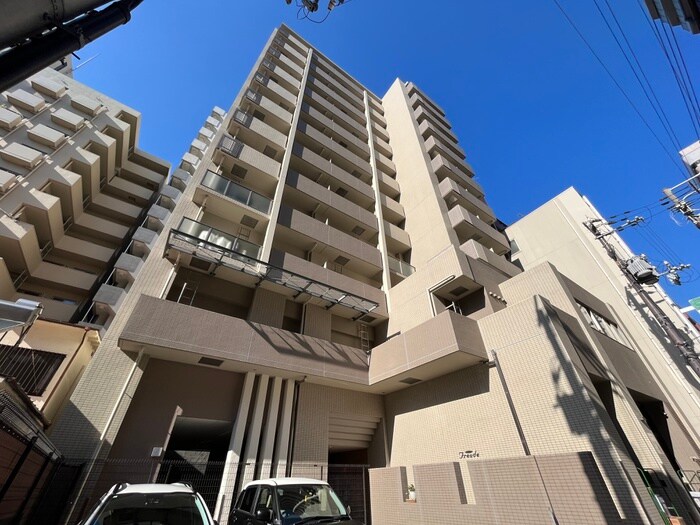 フロイデの物件外観写真