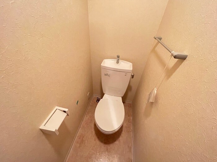 物件内観写真11　(トイレ)
