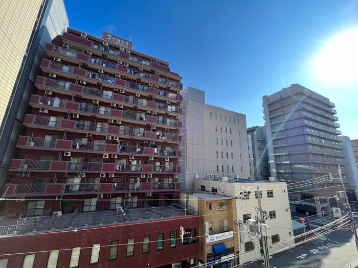 物件内観写真14　(室内からの展望)