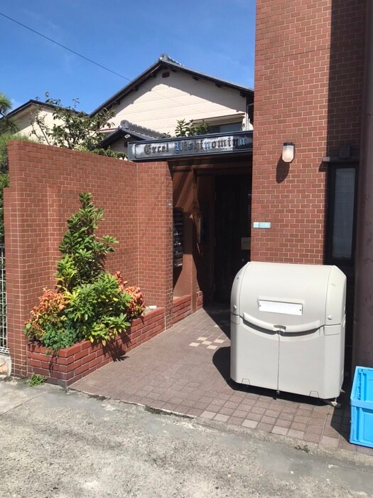 物件外観写真4　(エントランス部分)