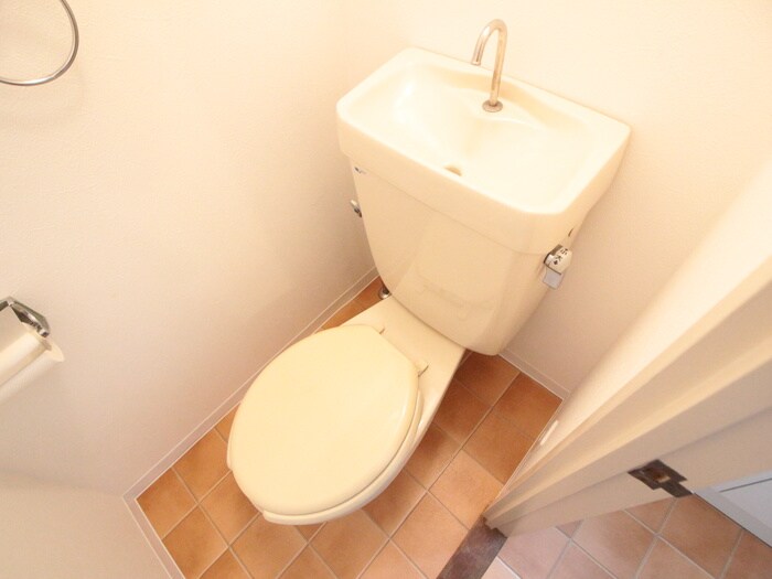 物件内観写真14　(トイレ)