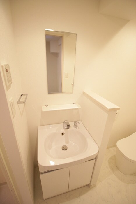 物件内観写真12　(洗面)