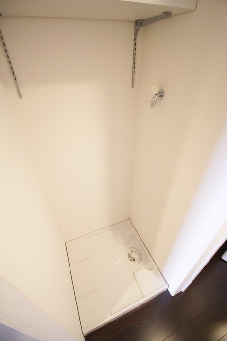 物件内観写真14　(洗濯機置場)