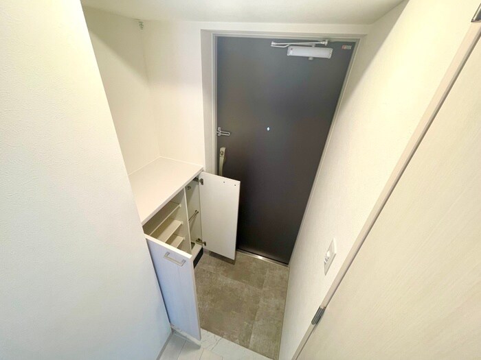 物件内観写真15　(靴箱)