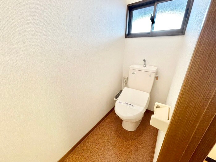 物件内観写真11　(トイレ)