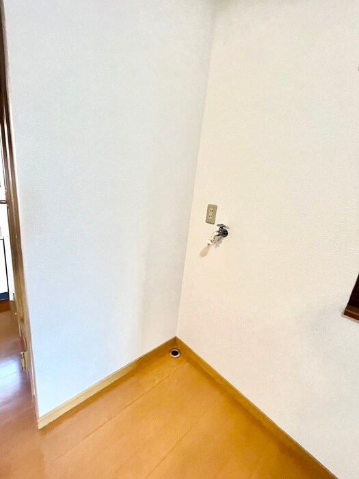 物件内観写真22　(洗濯機置場)