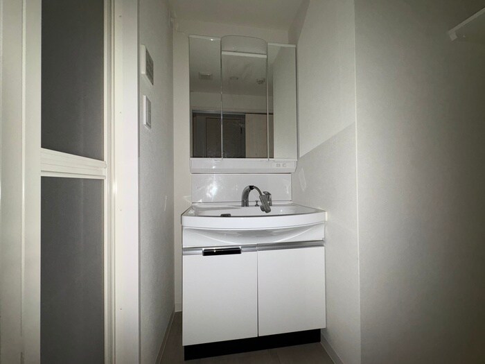 物件内観写真12　(洗面)