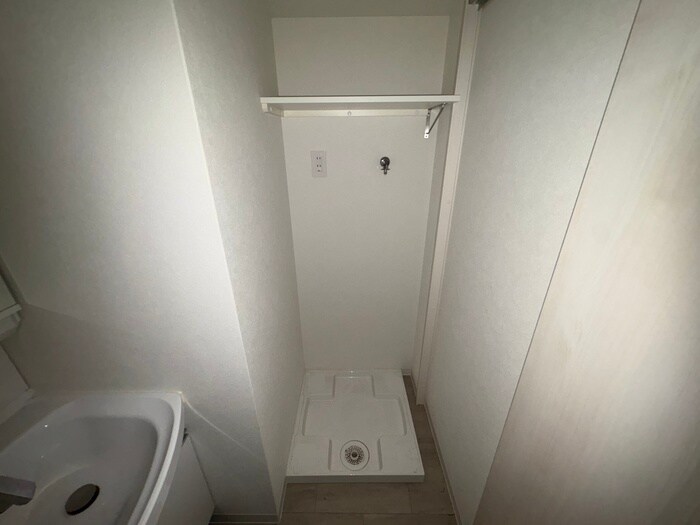 物件内観写真15　(洗濯機置場)