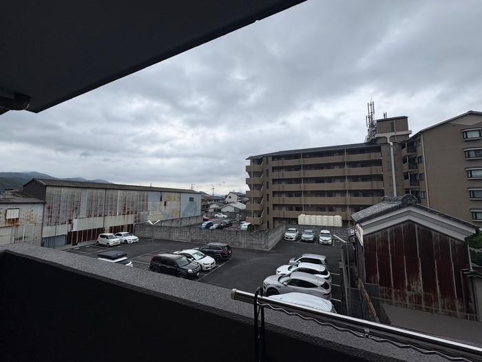 物件内観写真20　(室内からの展望)