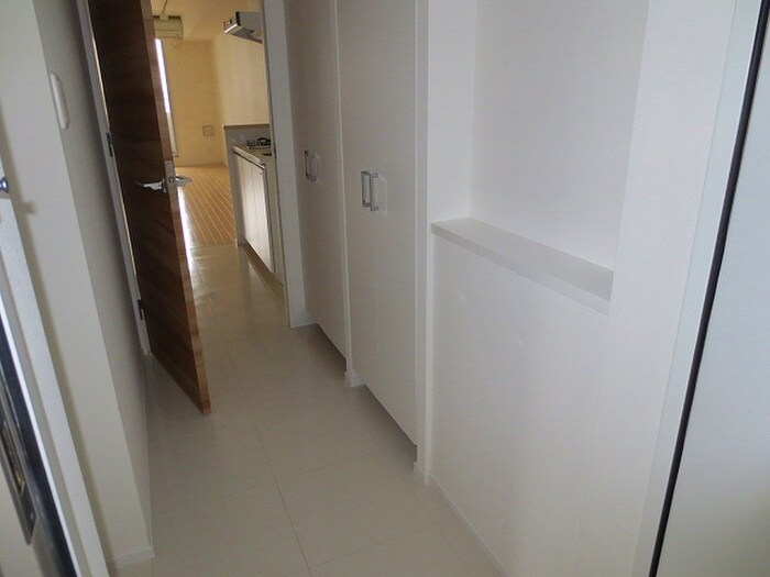 物件内観写真15　(玄関)