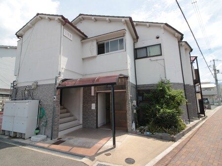白芳荘３号館外観写真