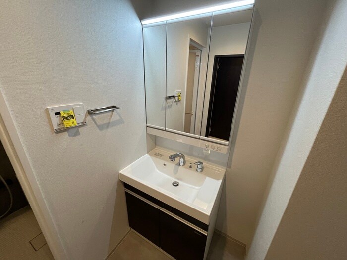 物件内観写真9　(洗面)