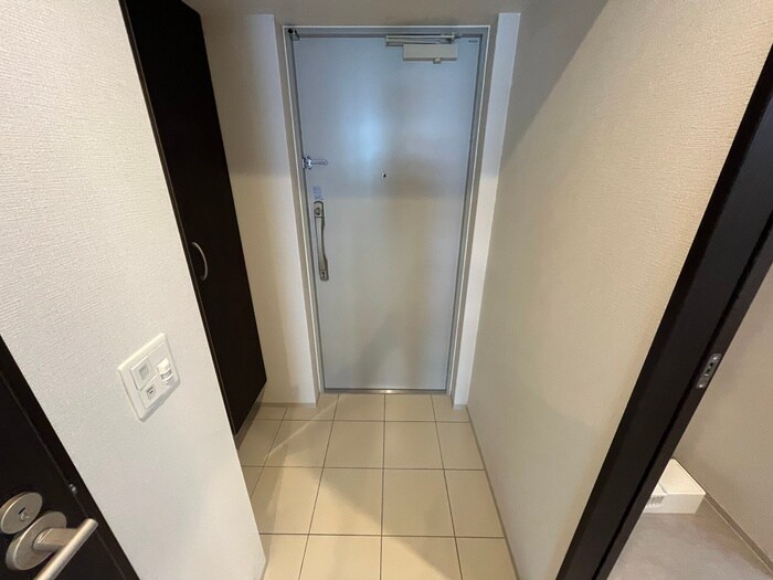 物件内観写真15　(玄関)