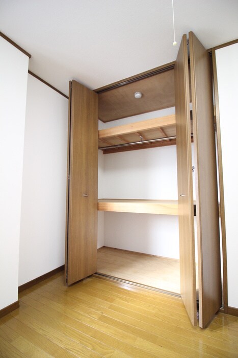 物件内観写真11　(収納)