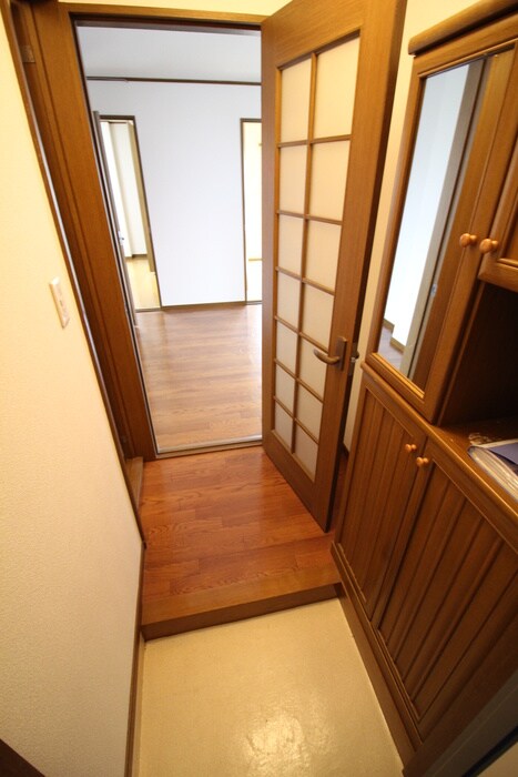 物件内観写真14　(玄関)