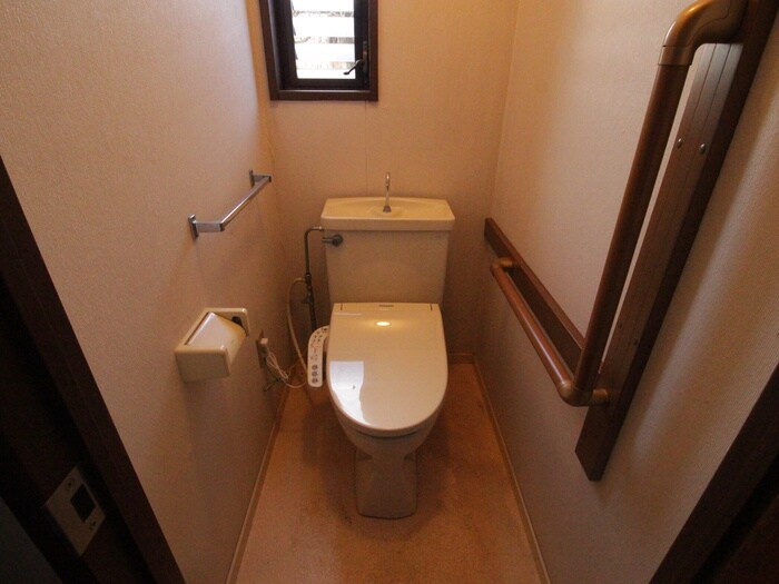 物件内観写真10　(トイレ)