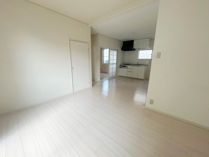 物件内観写真8　(廊下)