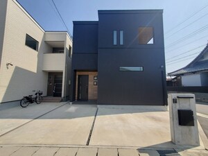 伏見区久我東町貸家外観写真