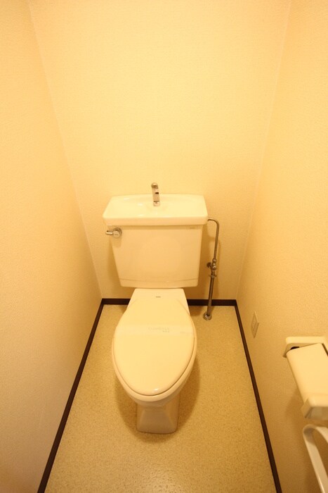 物件内観写真8　(トイレ)