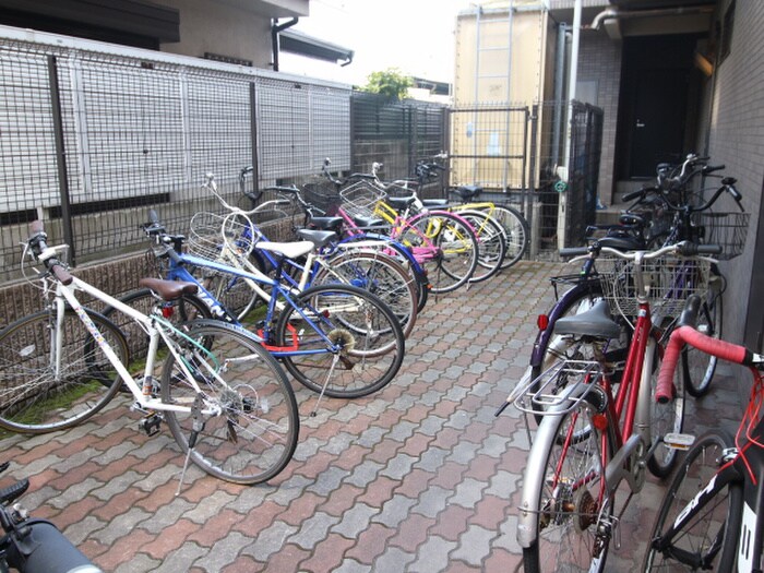 物件外観写真3　(駐車場)