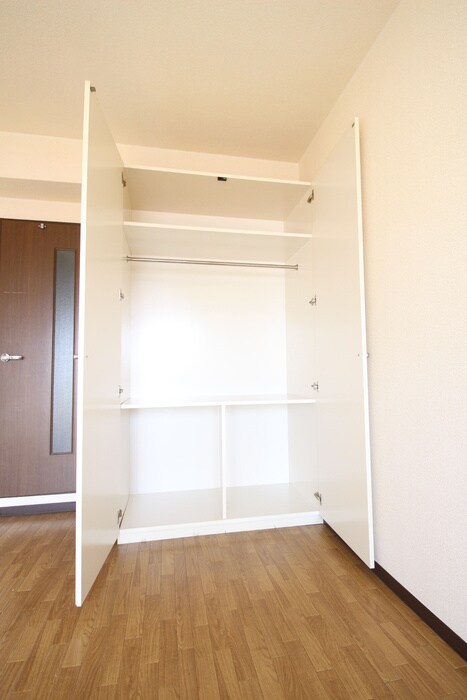 物件内観写真11　(収納)