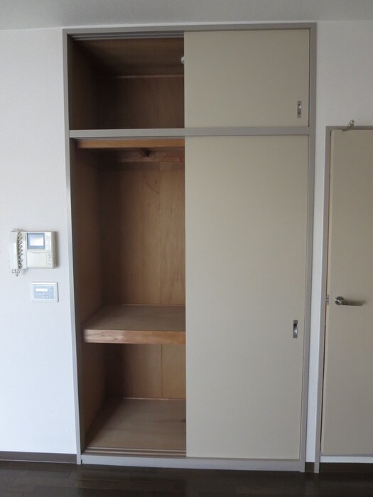 物件内観写真14　(収納)