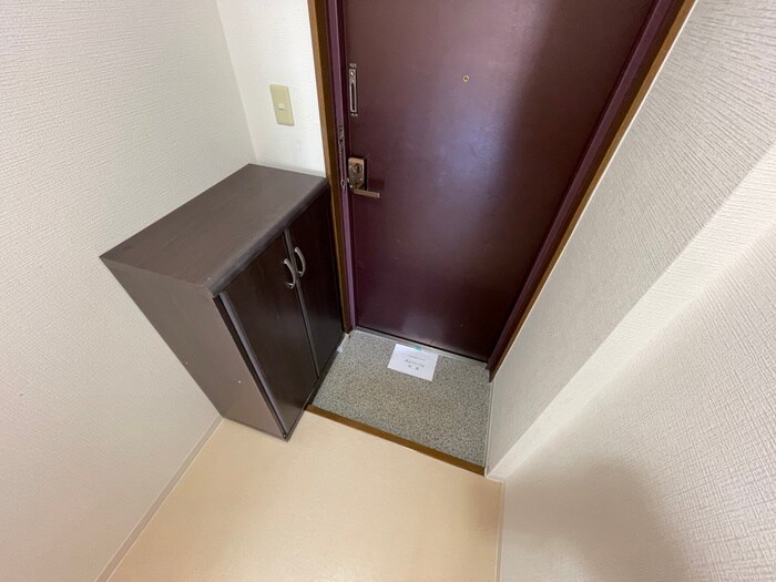 物件内観写真14　(玄関)