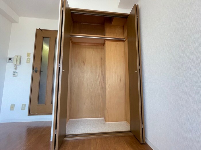 物件内観写真16　(収納)