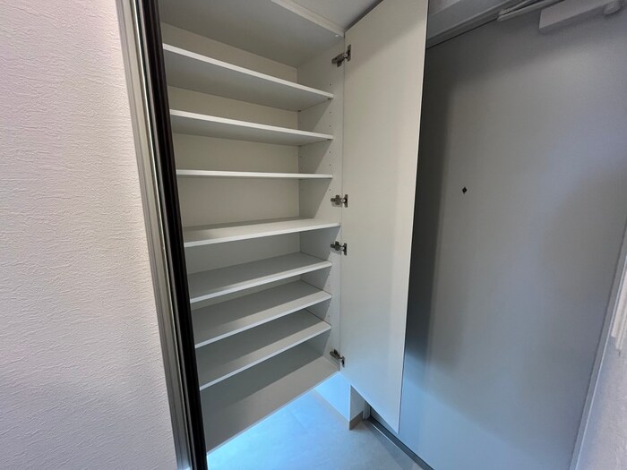 物件内観写真16　(靴箱)