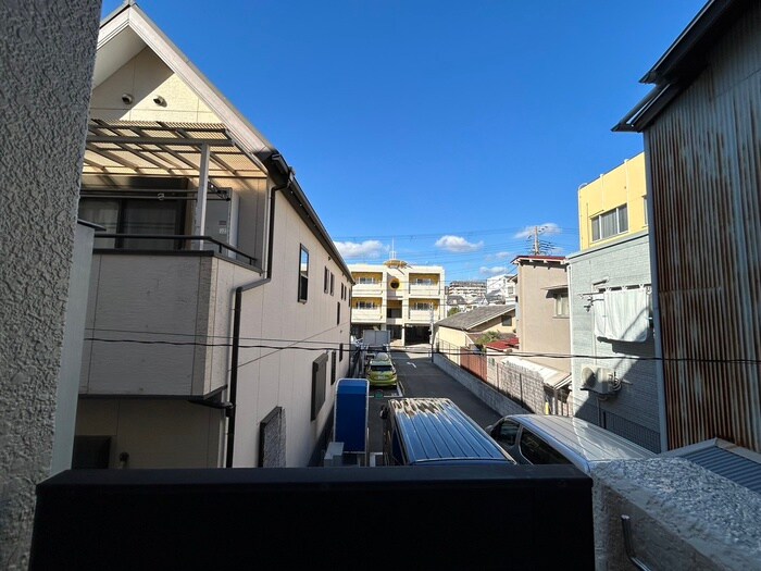 物件内観写真14　(室内からの展望)