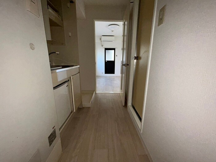 物件内観写真18　(廊下)