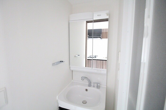 物件内観写真13　(洗面)
